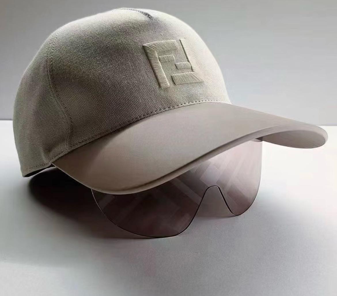 Casquette FF avec visière intégrée beige