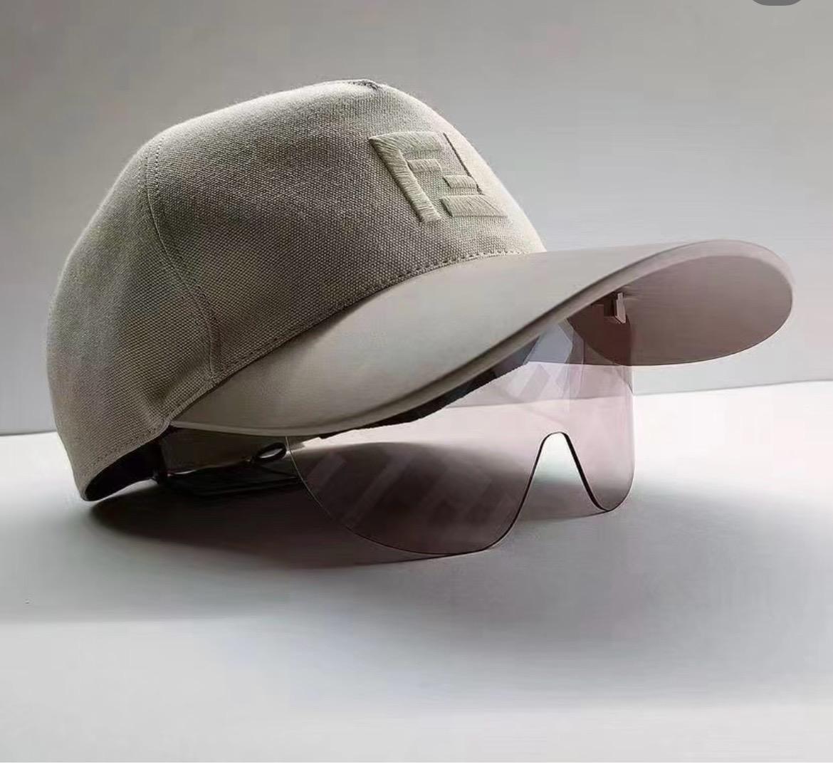 Casquette FF avec visière intégrée beige
