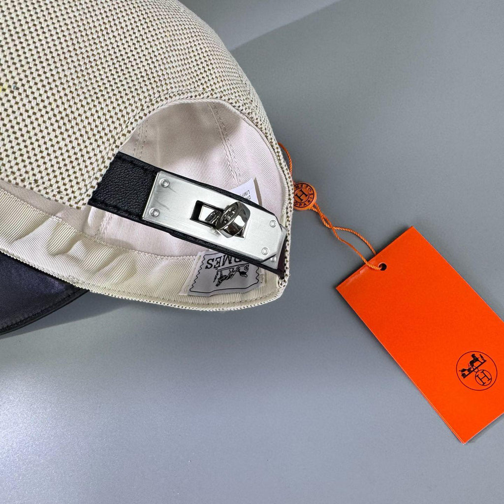 Casquette HRMS à visière effet cuir