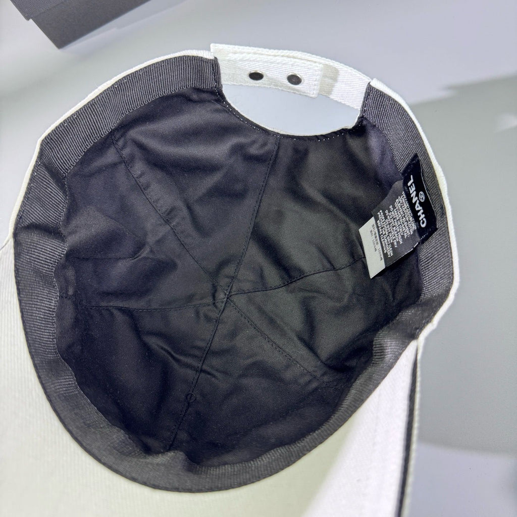 Casquette classique Chnl Noir / Blanc