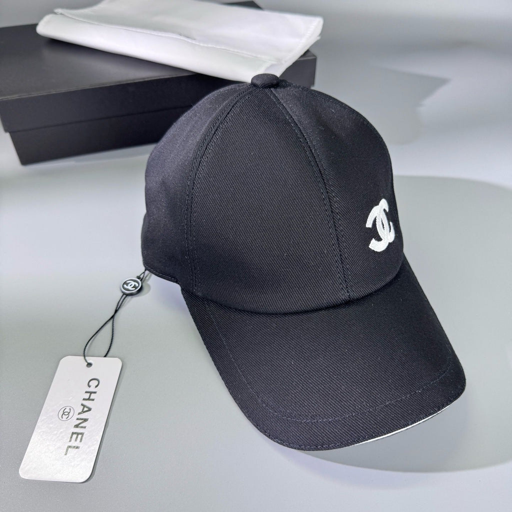 Casquette classique Chnl Noir / Blanc